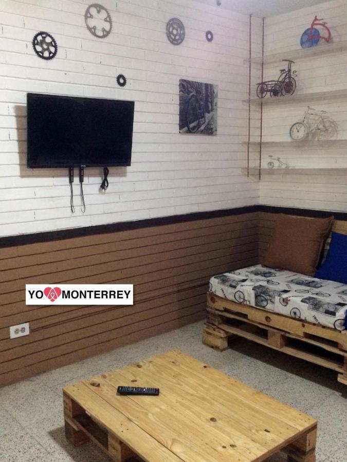 Departamento Completo A Pasos De Santa Lucia Mty Apartman Monterrey Kültér fotó